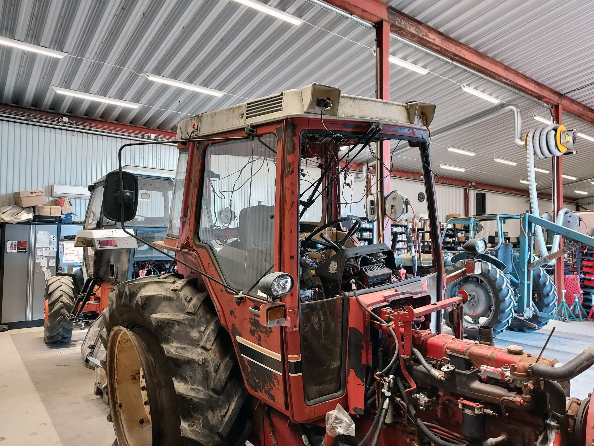 International 956 AXL