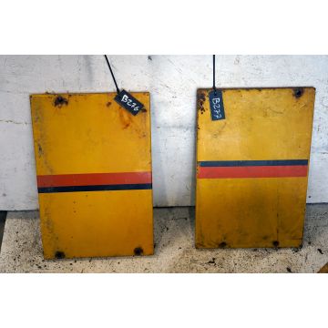 Plåt med 4 infästningshål Volvo BM 4400 B276