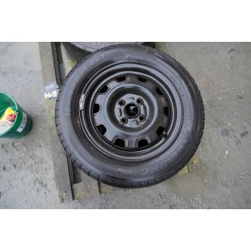 Däck på fälg 185/65 R14