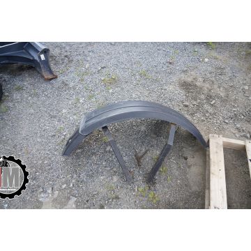 Valmet / Valtra stänkskydd ink infästning parvis.